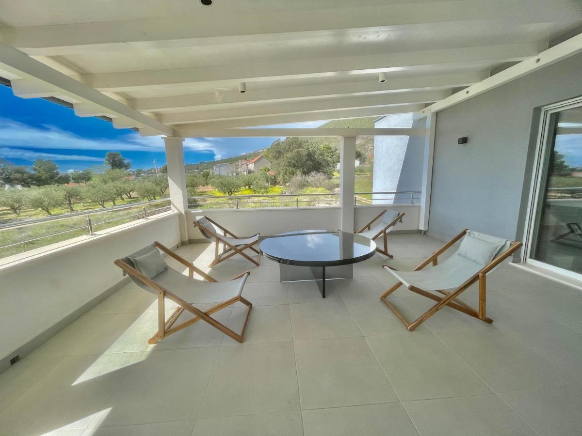Villa Mila Kastela Kaštel Novi Exteriör bild