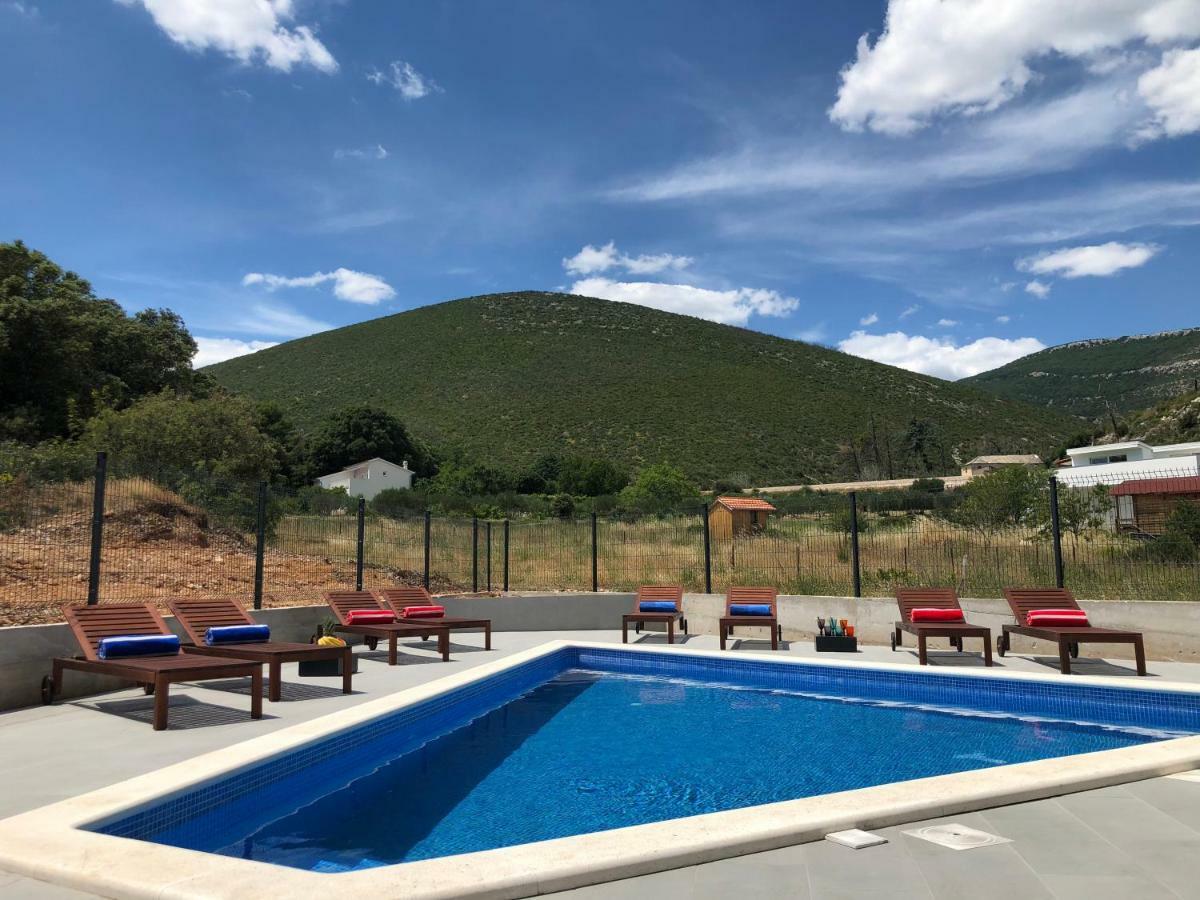Villa Mila Kastela Kaštel Novi Exteriör bild