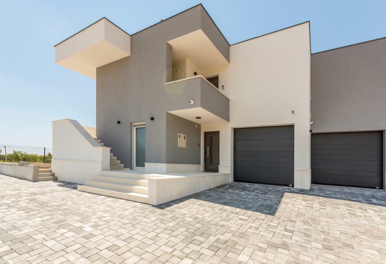Villa Mila Kastela Kaštel Novi Exteriör bild