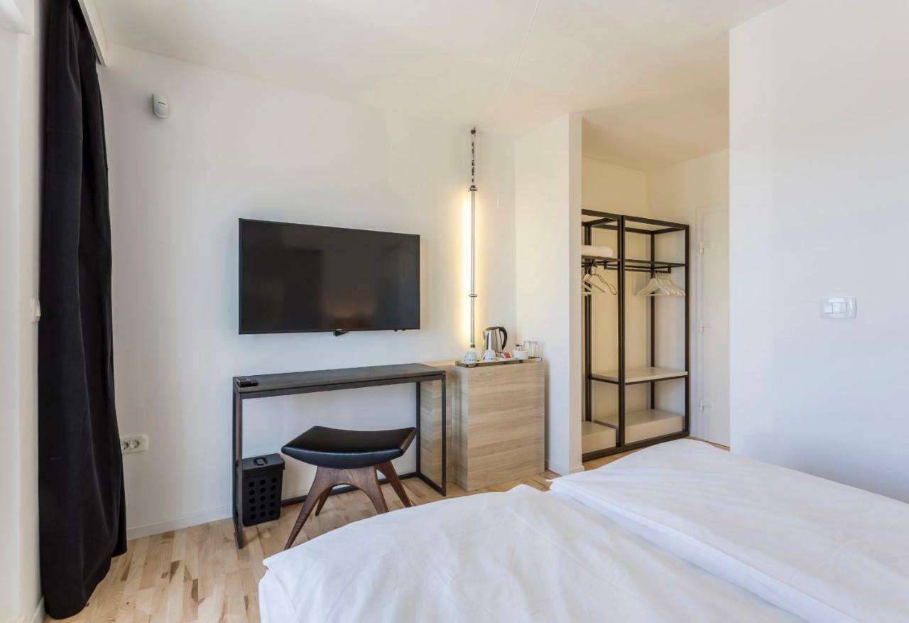 Villa Mila Kastela Kaštel Novi Exteriör bild