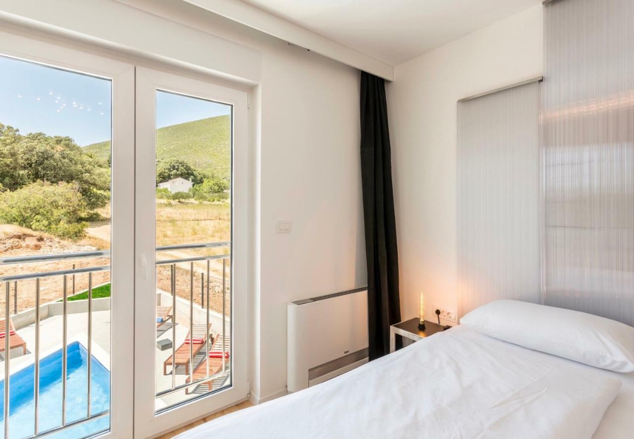 Villa Mila Kastela Kaštel Novi Exteriör bild