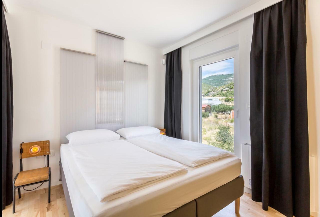 Villa Mila Kastela Kaštel Novi Exteriör bild