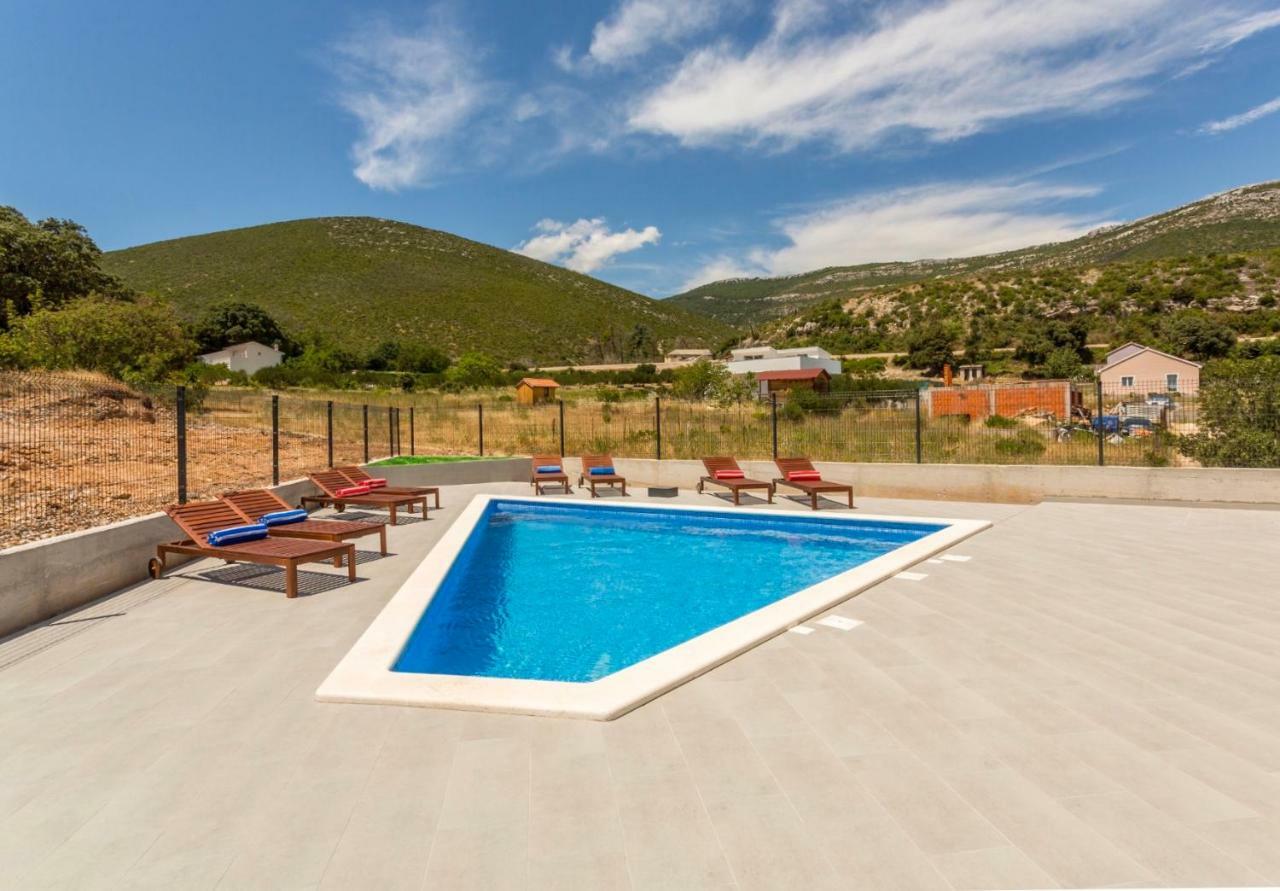 Villa Mila Kastela Kaštel Novi Exteriör bild