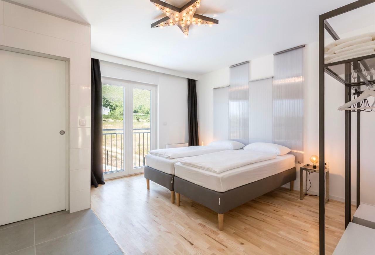 Villa Mila Kastela Kaštel Novi Exteriör bild